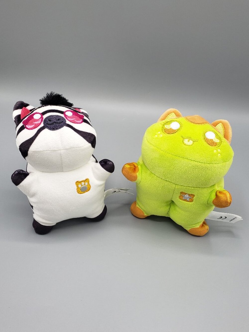 Lot of 2 Aphmau MeeMeows 6" Plush Safari Zebra 2024 Carnival Caramel Apple 2025